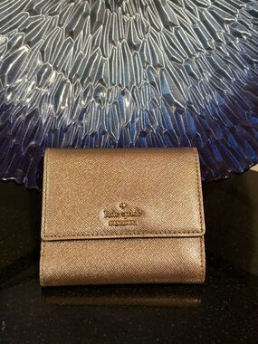 Kate Spade Compact Wallet Champagne/Rose Gold/Gold Metallic